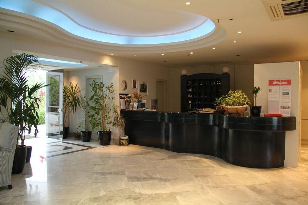 Mantenia Hotel Platanes  Exterior photo